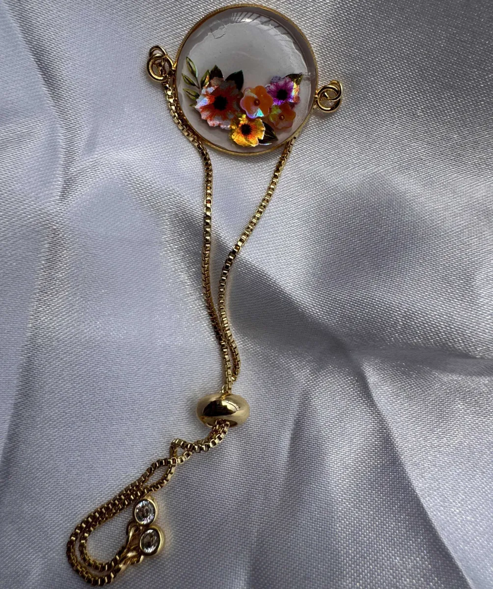 Poppy bracelet view 5