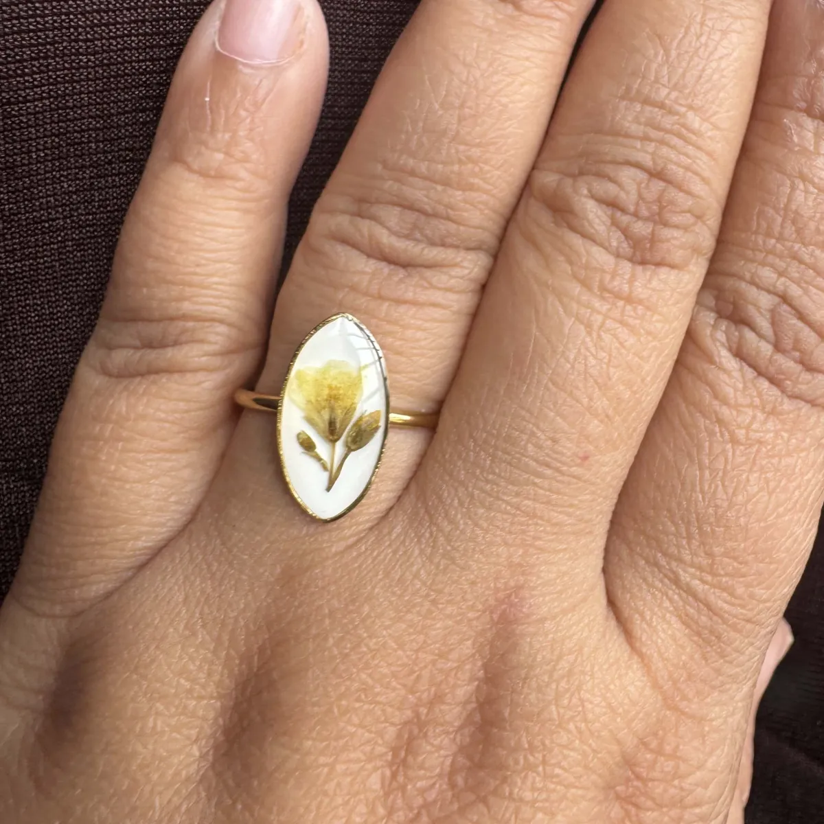 Zyra oval ring view 4