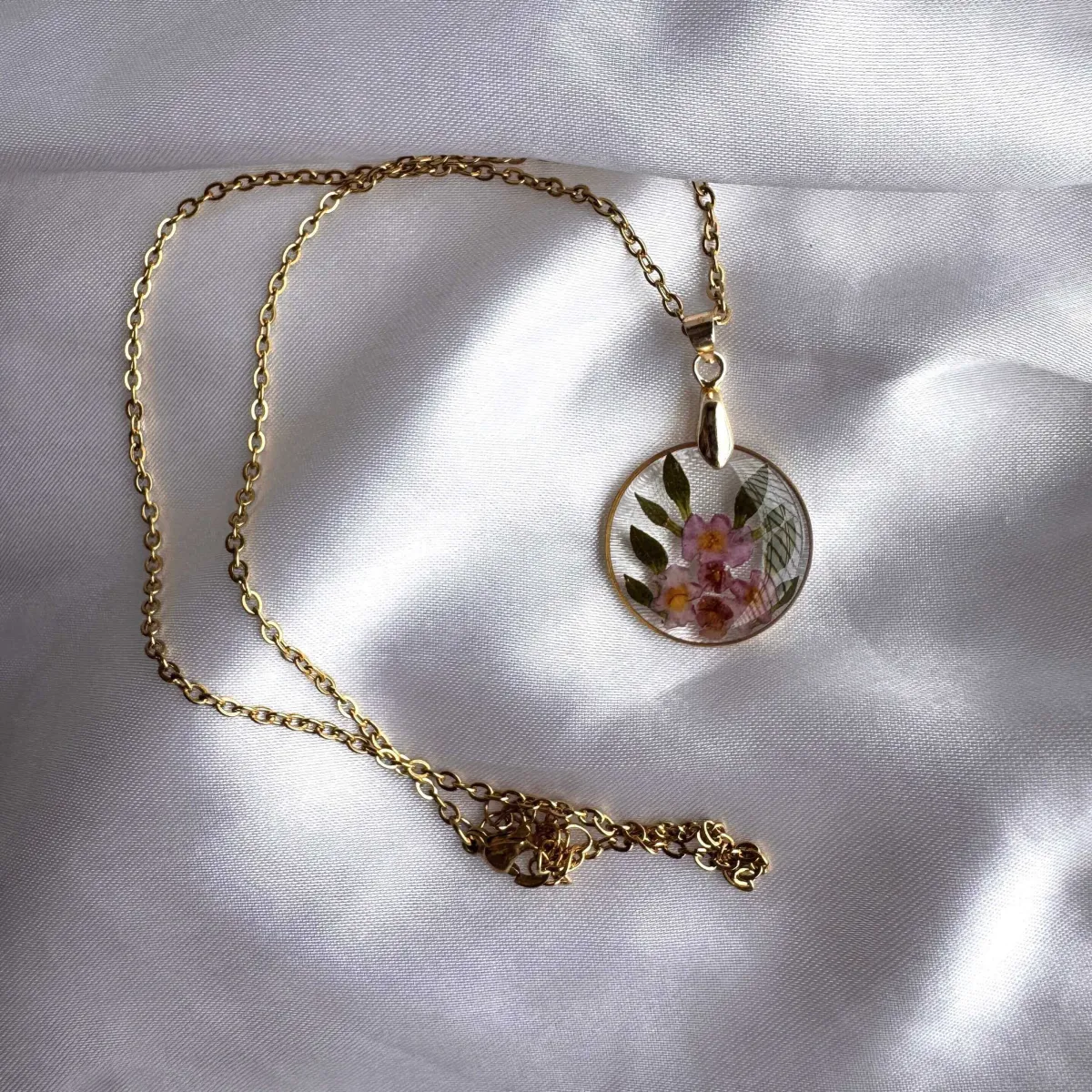 Arch Bloom Necklace view 4