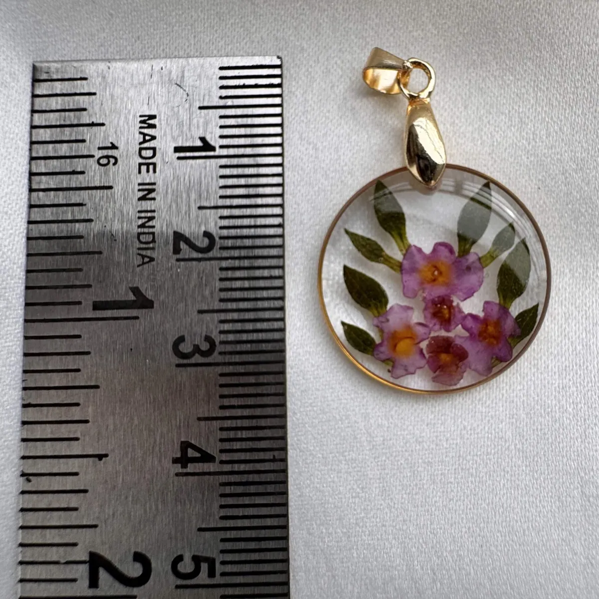Floral Embrace Pendant view 3