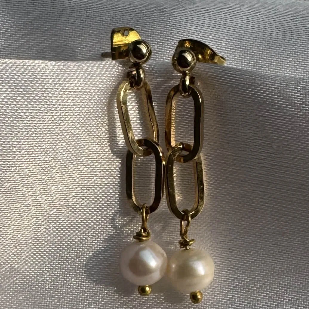 Minimal pearls | Amyco view 3