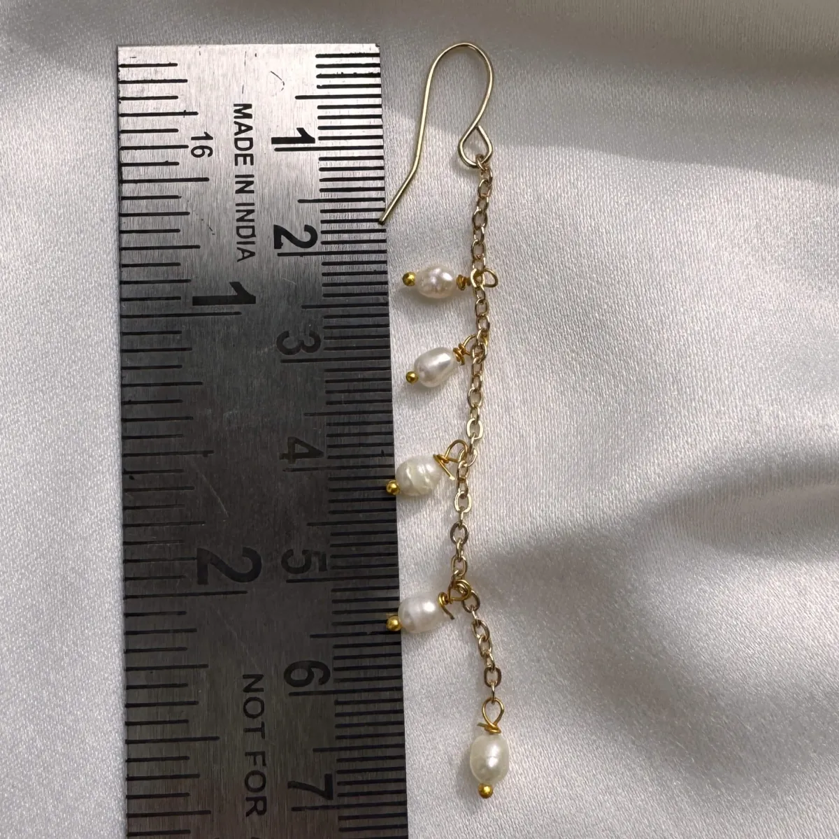 Pearl Drift Ear threads view 2