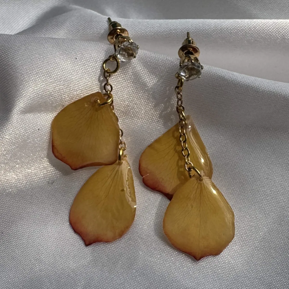 Yelora rose petal danglers | Amyco