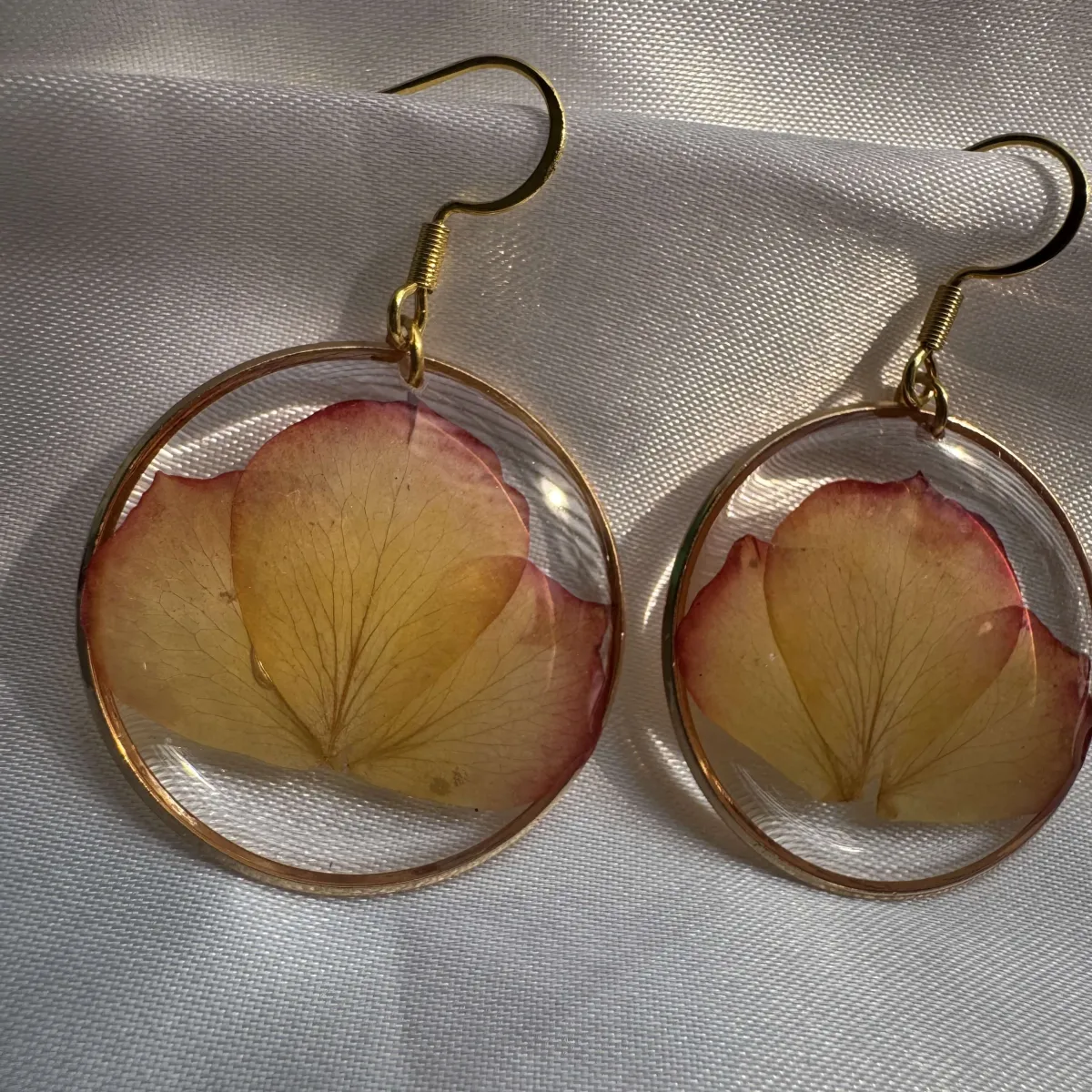 Yelora Rose Petal Earrings | Amyco